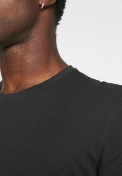 Pier One 3 Pack - T-Shirt Basic - Black/Mottled Dark Grey/Bordeaux -Pier One Verkoopwinkel 04cd6e61680f434c97b57d78f55241fd