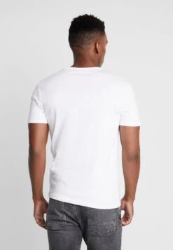 Pier One 3 Pack - T-Shirt Basic - White -Pier One Verkoopwinkel 390617d256dd4fe89b3c53ee69ac72d4