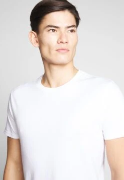 Pier One 2 Pack - T-Shirt Basic - White/Dark Blue 10 Pier One 2 Pack - T-Shirt Basic - White/Dark Blue -Pier One Verkoopwinkel 5d6a04d994e343d2903cc2c1666bad4b