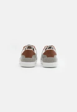 Pier One Unisex - Sneakers Laag - Light Grey -Pier One Verkoopwinkel 7c4e08796d2149fc9365f67598b7eb4f