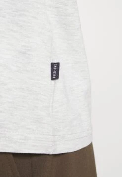 Pier One 5 Pack - T-Shirt Basic - Light Grey - 101_White - 001_Green - 602 -Pier One Verkoopwinkel 7d13067417124de684e97c638550a94b