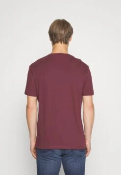 Pier One 5 Pack - T-Shirt Basic - Bordeaux/Dark Green/Dark Blue -Pier One Verkoopwinkel 83fa6bffd83441d4ab3bd8fcc4f5244c