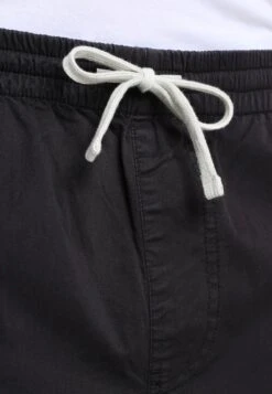 Pier One Shorts - Black -Pier One Verkoopwinkel 9f67cde4cf9e48939327be4614db0364