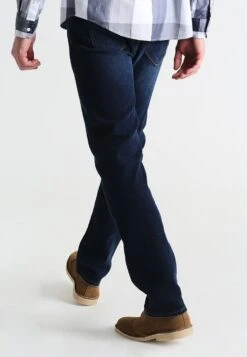 Pier One Basic - Straight Leg Jeans - Dark Blue Denim -Pier One Verkoopwinkel a4ebfb4549ae43cc8fd6ef9a34b37b32