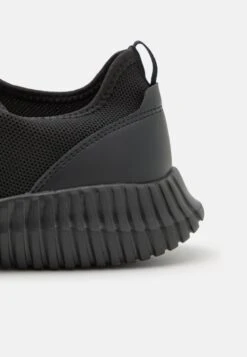 Pier One Sneakers Laag - Black -Pier One Verkoopwinkel da21a0204b9943a1b0a5be03e6d2430f