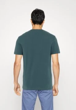 Pier One 5 Pack - T-Shirt Basic - White/Off-White/Lilac -Pier One Verkoopwinkel fb9e5f19fa1d4182b7db953af443e00b